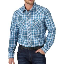 Wrangler Men's Retro Long Sleeve Sawtooth Pocket Plaid Snap Shirt