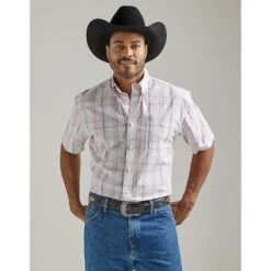 Wrangler Men's George Strait Short Sleeve Button Down